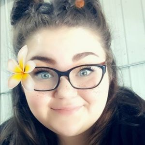 Meet your Posher, Raeleyna